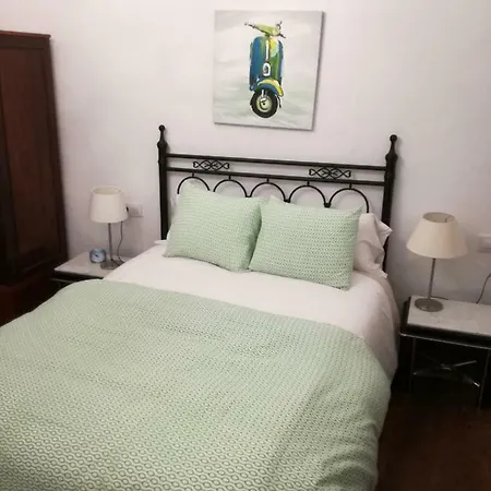Nyaraló Isabelita *